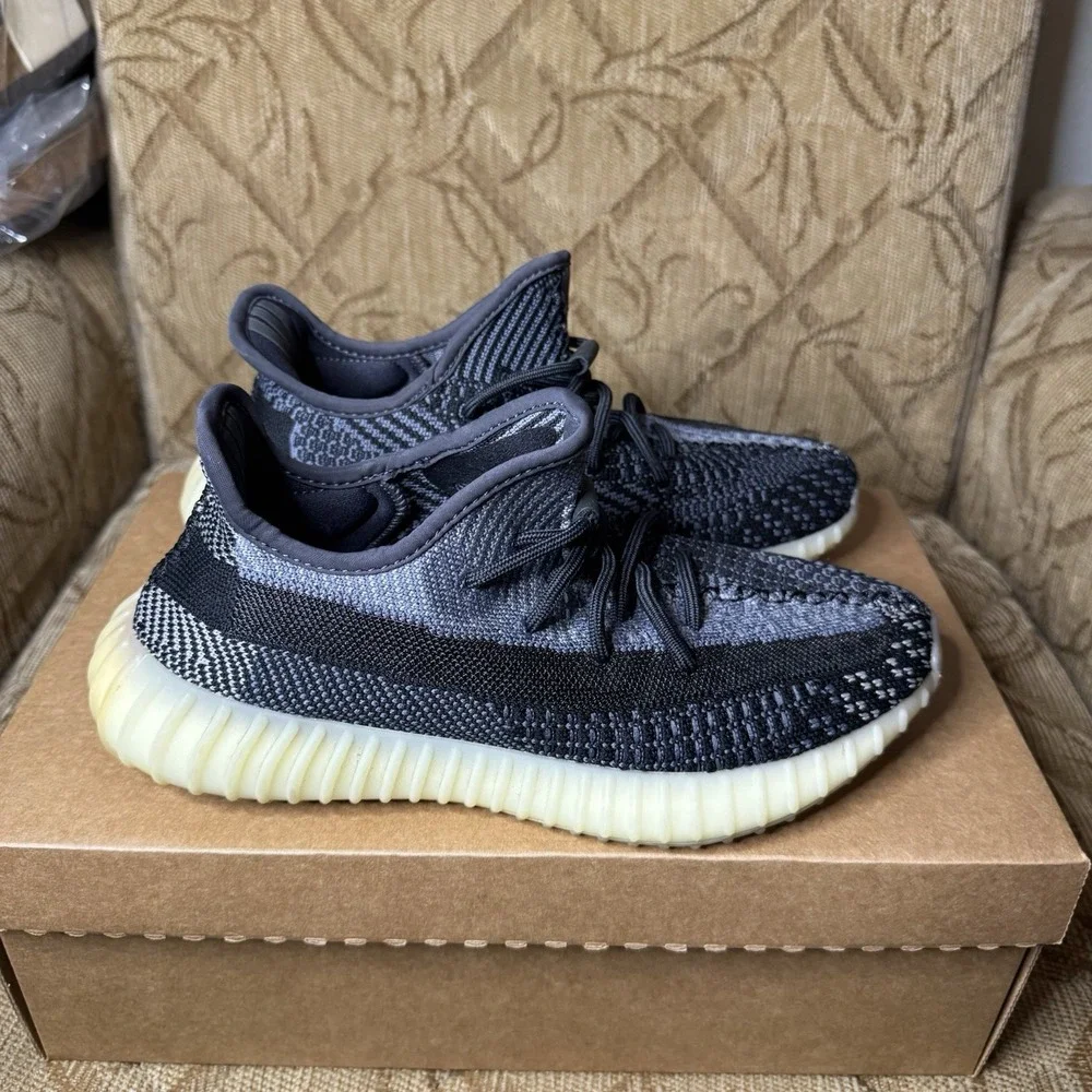Adidas Yeezy‎ Boost 350 V2 Shoes Sneakers Mens Size 7 Black Gray Carbon FZ5000